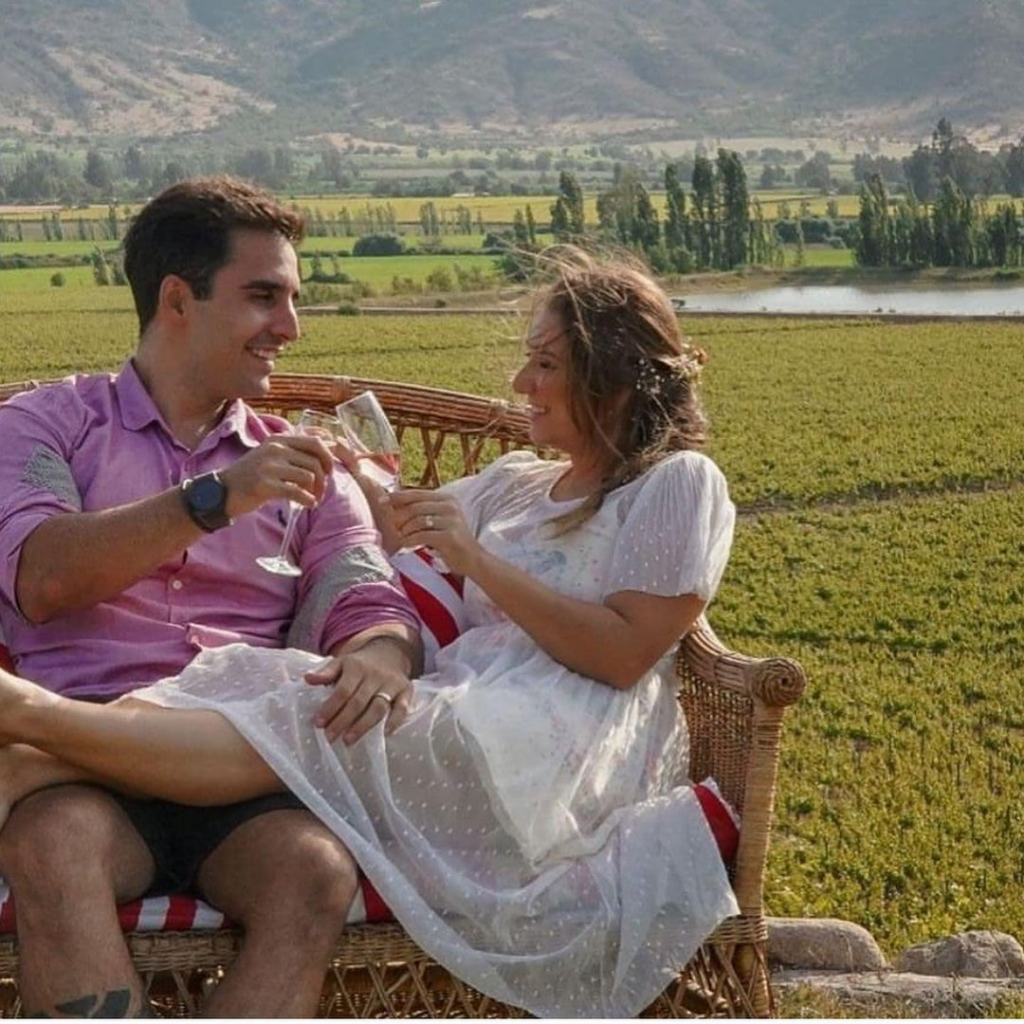 Destinos románticos en Chile pareja en Colchagua
