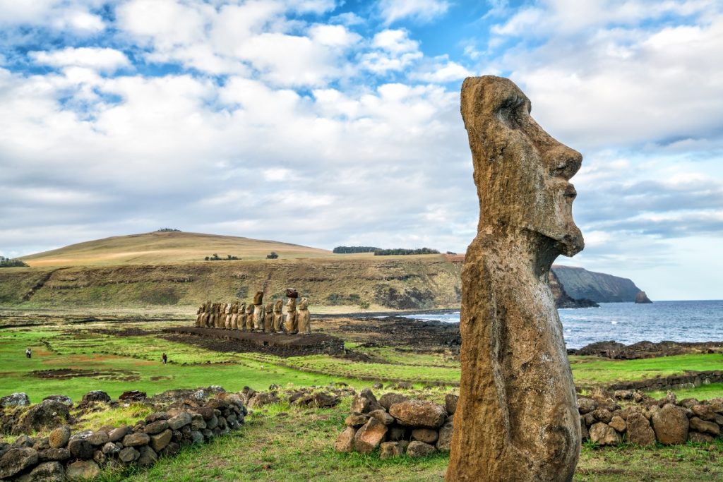 Imagen de los Moai en el Parque Nacional Rapa Nui